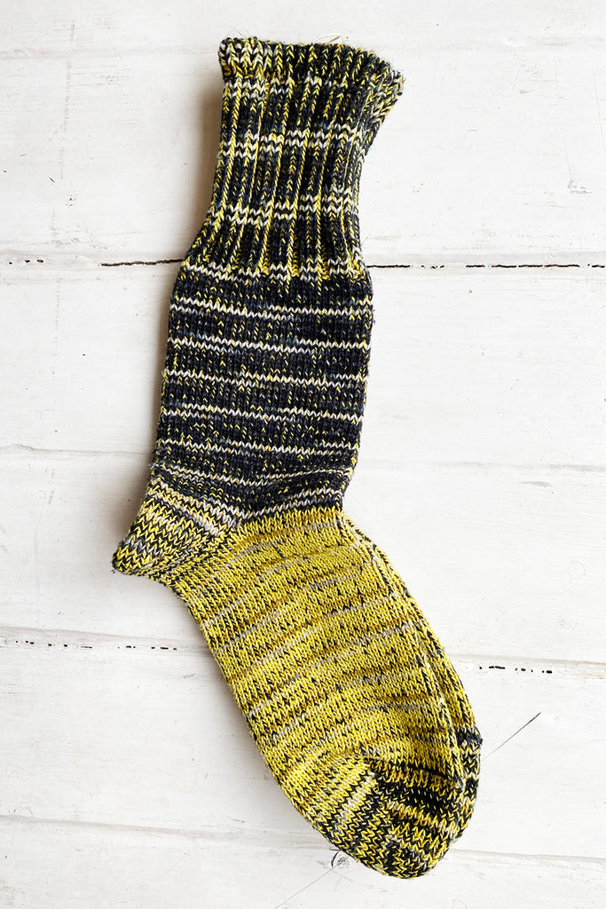 Kutsunaka Bumble Bee Socks